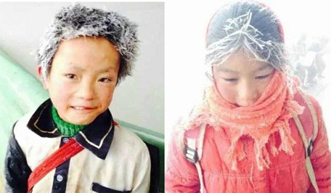 Những cô bé, cậu bé miền núi Trung Quốc vẫn đến trường dưới cái lạnh cắt thịt.